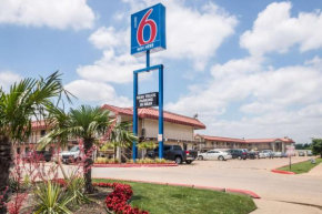 Отель Motel 6-Mesquite, TX - Rodeo - Convention Ctr  Мескито Три